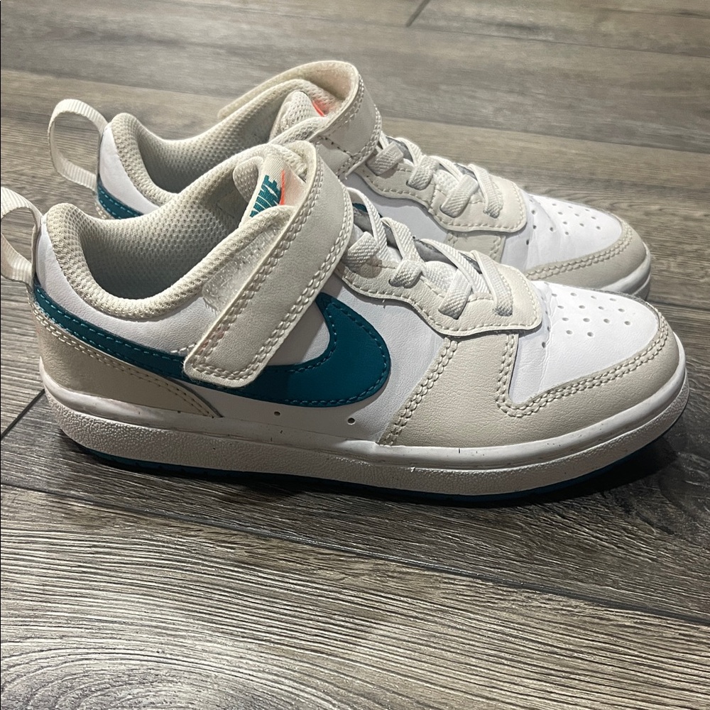 Nike Kids White and Teal Sneakers - Picture 5 of 5